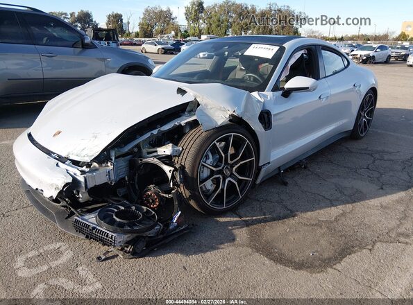 WP0AB2Y13PSA36659 2023 PORSCHE TAYCAN Silver Przód lewy