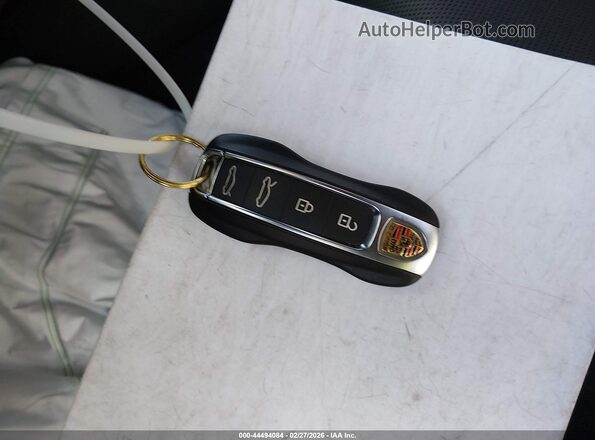 WP0AB2Y13PSA36659 2023 PORSCHE TAYCAN Silver Widok deski rozdzielczej