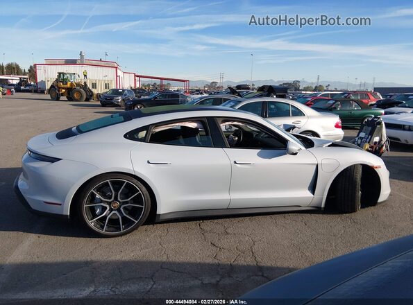 WP0AB2Y13PSA36659 2023 PORSCHE TAYCAN Silver Widok wnętrza z tyłu