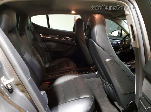 WP0AD2A79GL040053 2016 PORSCHE PANAMERA Gray Rear seats view
