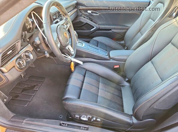 WP0AD2A99JS156951 2018 PORSCHE 911 Orange Front interior view