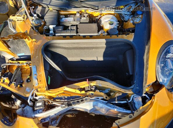 WP0AD2A99JS156951 2018 PORSCHE 911 Orange Rear interior view