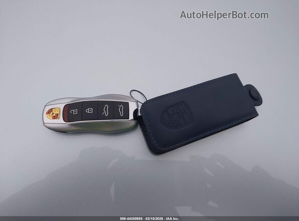 WP0AE2A89PS280800 2023 PORSCHE CAYMAN Light Blue Вид панели приборов