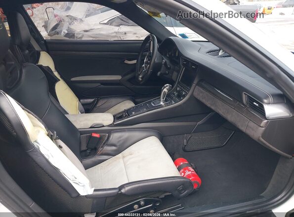 WP0AF2A91GS192393 2016 PORSCHE 911 Белый Вид салона спереди