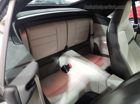 WP0CA2A96SS236050 2025 PORSCHE 911 Gray Vista de los asientos traseros