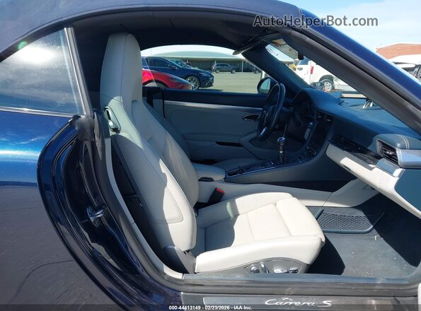 WP0CB2A91HS154877 2017 PORSCHE 911 Синий Вид салона спереди