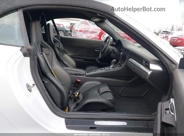WP0CB2A93JS147239 2018 PORSCHE 911 White 