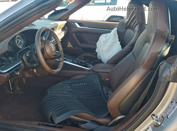 WP0CD2A94RS258114 2024 PORSCHE 911 Silver Front interior view