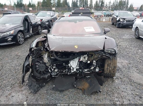 WP0CD2Y11PSA90299 2023 PORSCHE TAYCAN Brown Widok wnętrza z tyłu