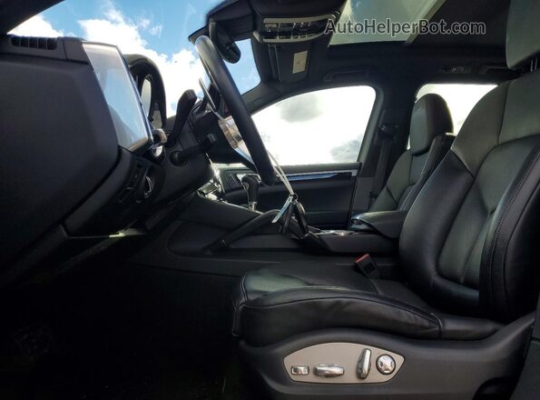 WP1AA2A21GLA10086 2016 PORSCHE CAYENNE Белый Вид салона спереди