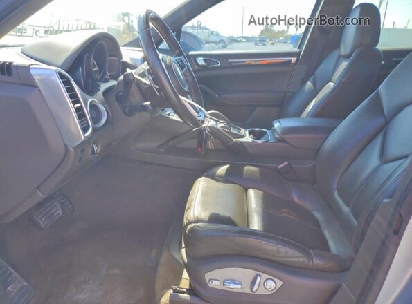WP1AA2A26HKA85633 2017 PORSCHE CAYENNE Silver 