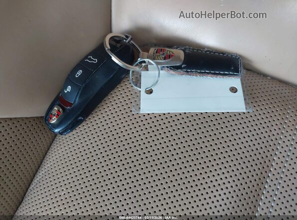 WP1AA2A28JKA00958 2018 PORSCHE CAYENNE Бордовый Вид панели приборов