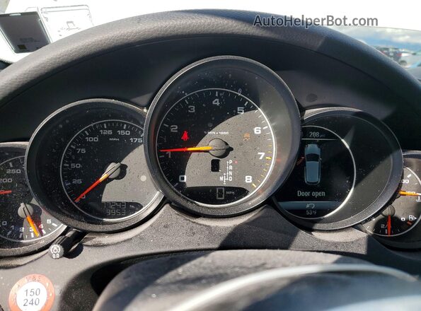 WP1AA2A28JKA03617 2018 PORSCHE CAYENNE Белый Вид задних сидений
