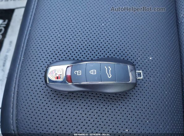 WP1AA2A51TLB05073 2026 PORSCHE MACAN Gray Առջևի վահանակի տեսք