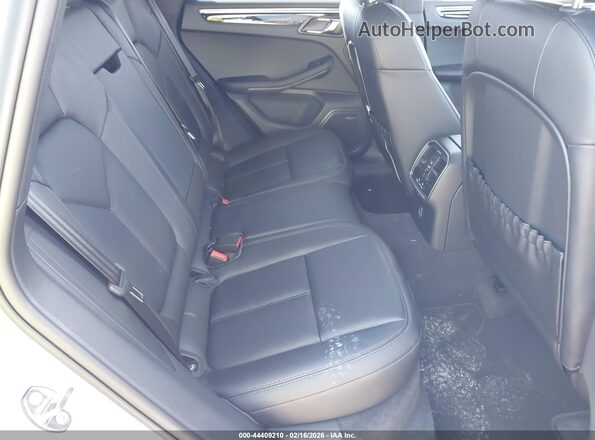 WP1AA2A51TLB05073 2026 PORSCHE MACAN Gray VIN կոդի պիտակի տեսք