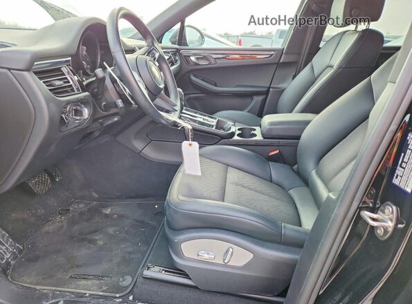 WP1AA2A52NLB06106 2022 PORSCHE MACAN Black Front interior view