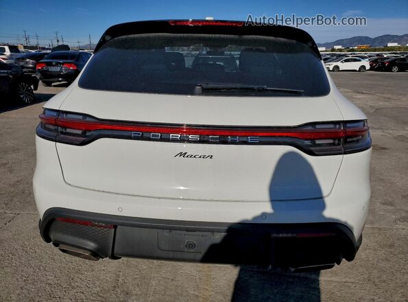 WP1AA2A52RLB13398 2024 PORSCHE MACAN White 
