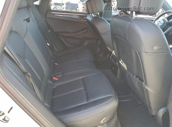 WP1AA2A52RLB13398 2024 PORSCHE MACAN White 