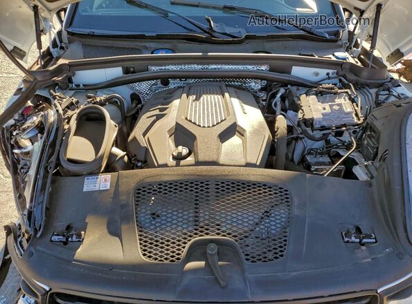 WP1AA2A52RLB13398 2024 PORSCHE MACAN White 