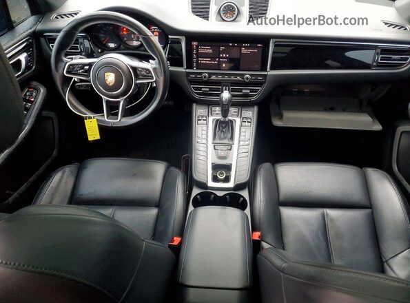 WP1AA2A55LLB06470 2020 PORSCHE MACAN Черный 
