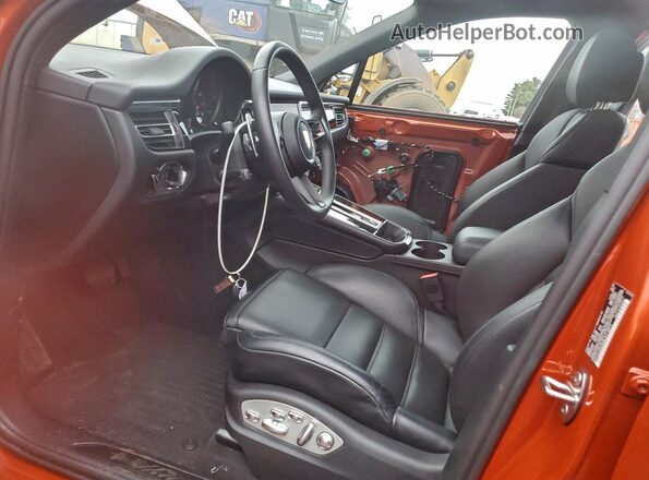 WP1AA2A55RLB11077 2024 PORSCHE MACAN Orange Вид салону спереду