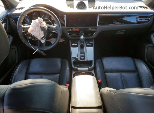WP1AA2A56PLB15359 2023 PORSCHE MACAN Красный Вид панели приборов