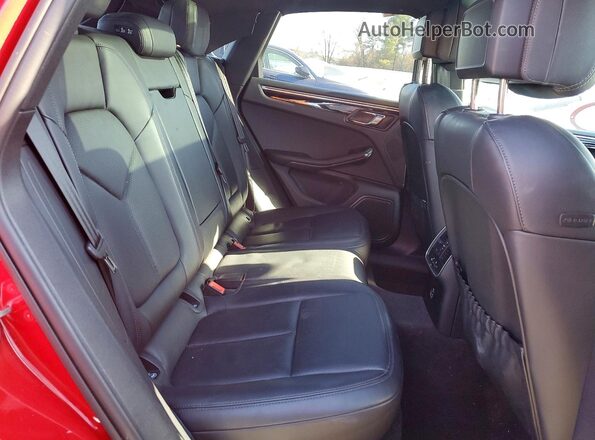 WP1AA2A56PLB15359 2023 PORSCHE MACAN Красный Вид задней части салона