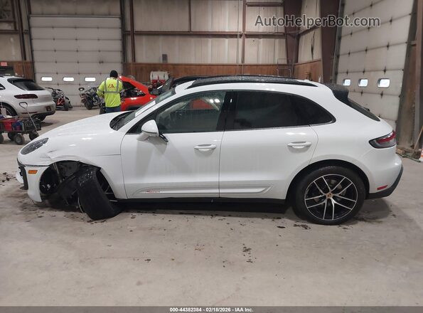 WP1AA2A56SLB13555 2025 PORSCHE MACAN White სალონის 360-გრადუსიანი ხედი