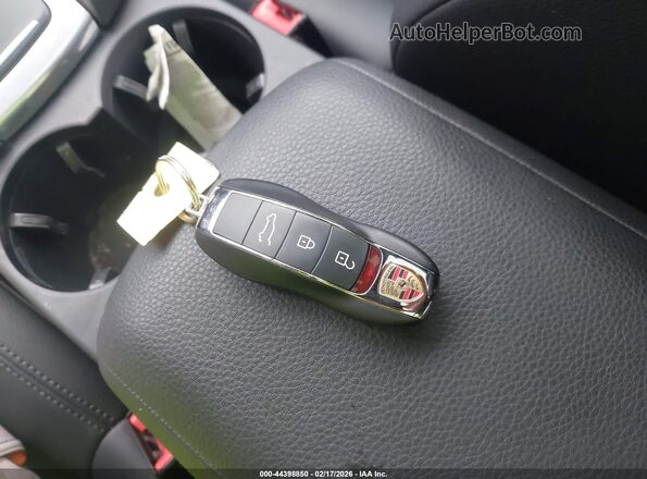 WP1AA2A59MLB14279 2021 PORSCHE MACAN Blue Առջևի վահանակի տեսք