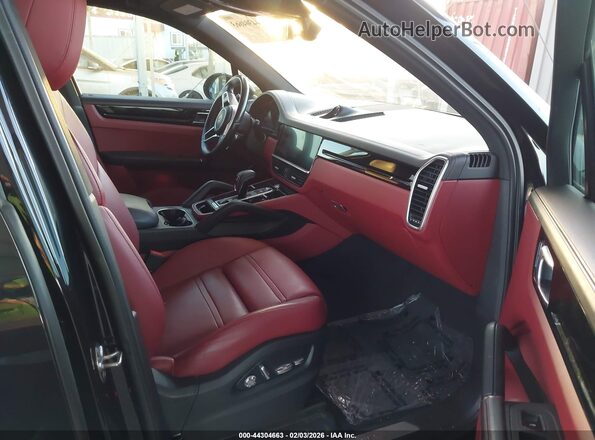 WP1AA2AY2MDA00483 2021 PORSCHE CAYENNE Black წინა სალონის ხედი