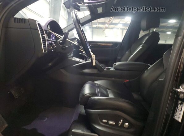 WP1AA2AY3LDA02192 2020 PORSCHE CAYENNE Black Front interior view