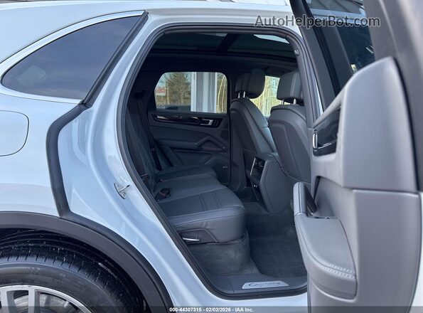 WP1AA2AY7KDA07037 2019 PORSCHE CAYENNE White VIN კოდის სტიკერის ხედი