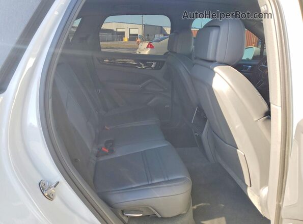 WP1AA2AYXMDA03146 2021 PORSCHE CAYENNE White Вид задньої частини салону