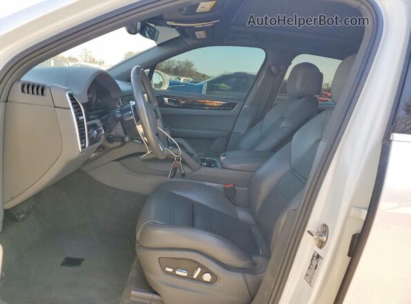 WP1AA2AYXMDA03146 2021 PORSCHE CAYENNE White Вид салону спереду
