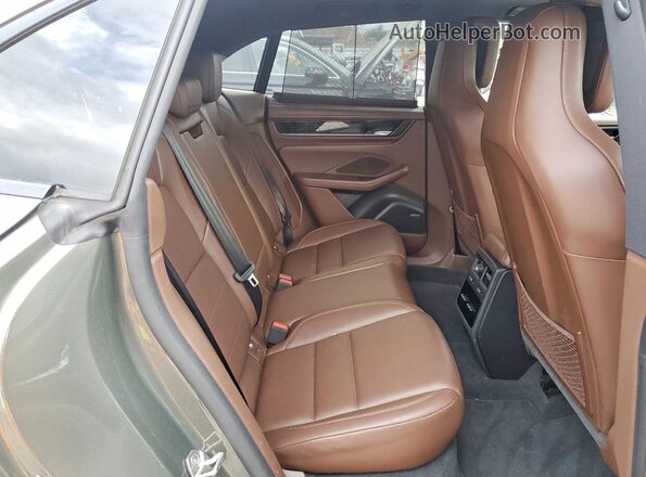 WP1AA2XA5RL001891 2024 PORSCHE MACAN Green 