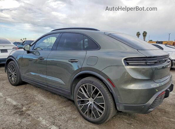 WP1AA2XA5RL001891 2024 PORSCHE MACAN Green 