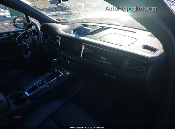 WP1AB2A50KLB30171 2019 PORSCHE MACAN Черный Вид салона спереди