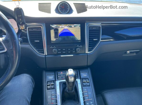 WP1AB2A58HLB10081 2017 PORSCHE MACAN Серый Вид задних сидений