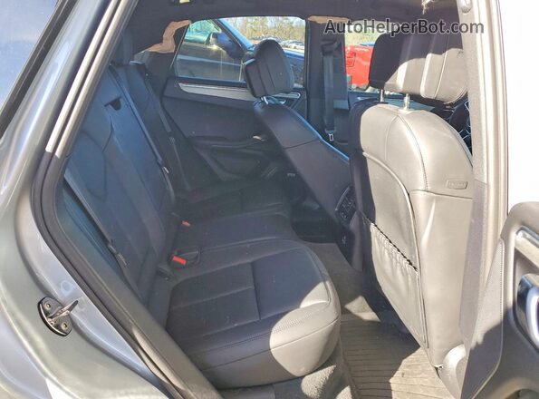 WP1AB2A58LLB37371 2020 PORSCHE MACAN Silver უკანა სავარძლების ხედი