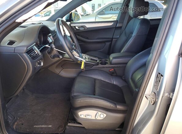 WP1AB2A58LLB37371 2020 PORSCHE MACAN Silver წინა სალონის ხედი