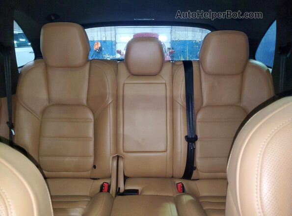 WP1AC2A21JLA85324 2018 PORSCHE CAYENNE Black Հետևի նստատեղերի տեսք