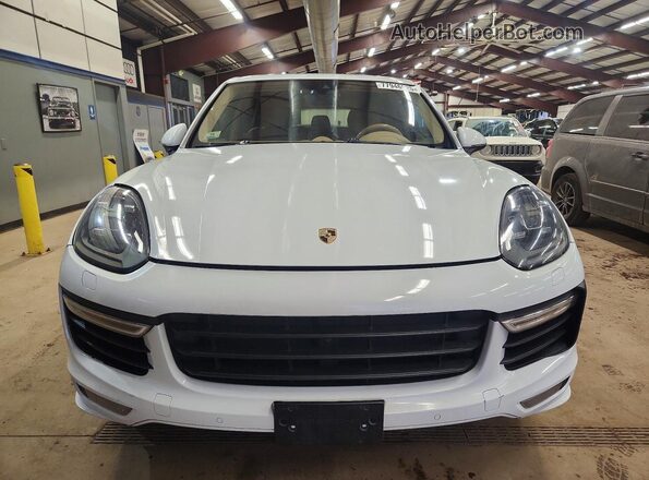 WP1AD2A22GLA71440 2016 PORSCHE CAYENNE White Вид спереду
