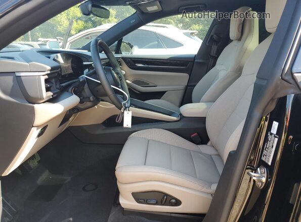 WP1AD2XA7SL077027 2025 PORSCHE MACAN Black Front interior view