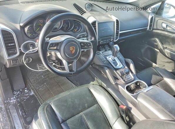 WP1AE2A29HLA74933 2017 PORSCHE CAYENNE Gray Вид панелі приладів
