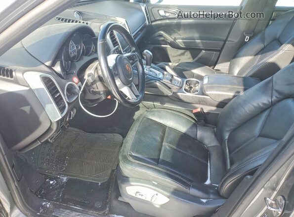 WP1AE2A29HLA74933 2017 PORSCHE CAYENNE Gray Вид салону спереду