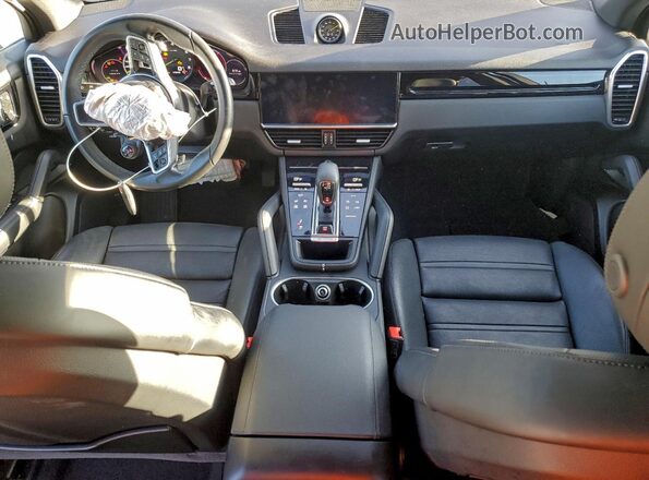 WP1AE2AY3NDA27066 2022 PORSCHE CAYENNE Black Առջևի վահանակի տեսք