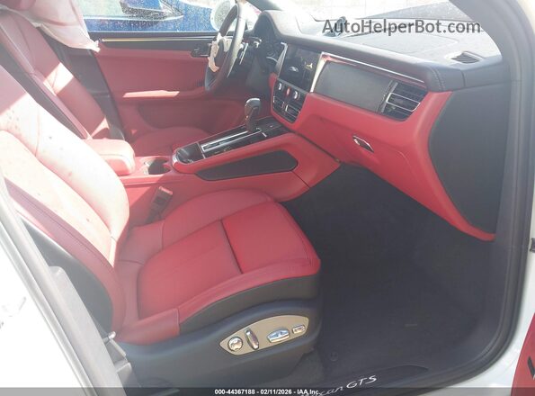 WP1AF2A59TLB60419 2026 PORSCHE MACAN White Widok wnętrza z przodu