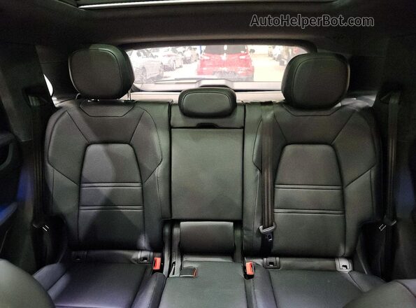 WP1AG2AY1PDA18413 2023 PORSCHE CAYENNE Black Հետևի նստատեղերի տեսք