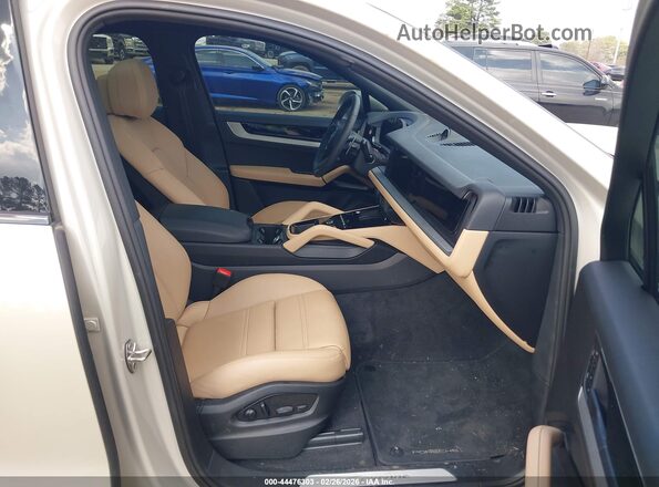 WP1BA2AY8TDA35130 2026 PORSCHE CAYENNE Gold Vista interior delantera
