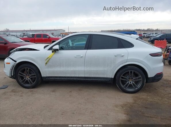WP1BA2AY9MDA43853 2021 PORSCHE CAYENNE White Rear interior view